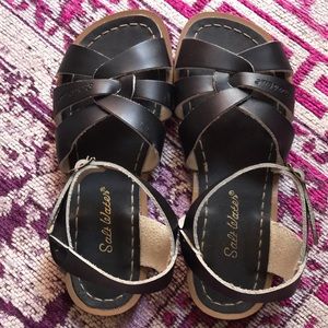 Saltwater sandals